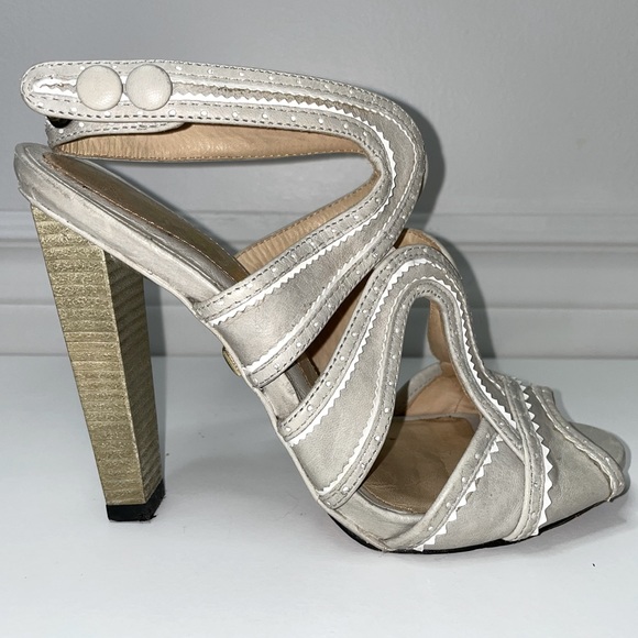 L.A.M.B. White Leather sandals - size 6.5 - Picture 3 of 6